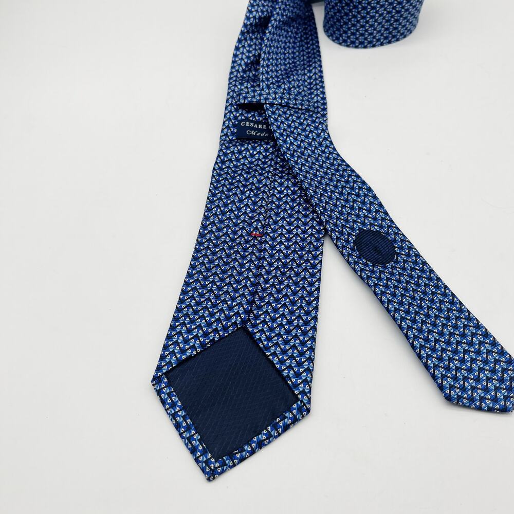 Cesare Casadonte Zegna Italy Blue Geometric 100% Silk Tie - Picture 3 of 7